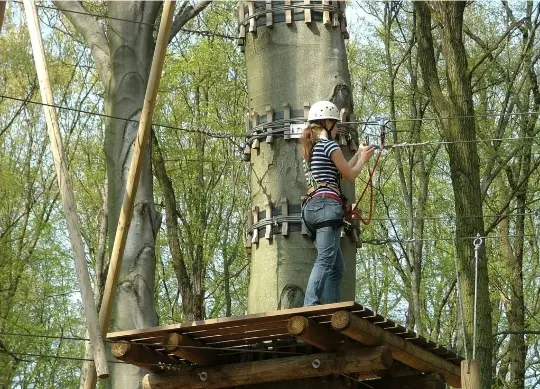 Auf Klassenfahrt mit HEROLÉ: Hochseilgarten an der Nordsee.