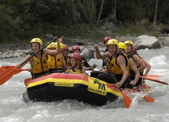 Österreich Kärnten Auf Klassenfahrt mit HEROLÉ: Rafting in Kärnten