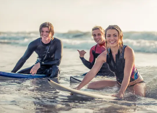 Auf Klassenfahrt mit HEROLÉ: Spaß auf dem Surfbrett an der Ostsee