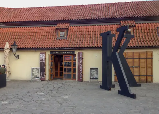 Kafka Museum in Prag Auf Klassenfahrt mit HEROLÉ: Kafka Museum in Prag.