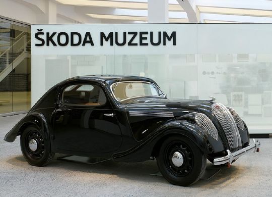 Auf Klassenfahrt mit HEROLÉ: Skoda Museum in Mlada Boleslav in Prag.