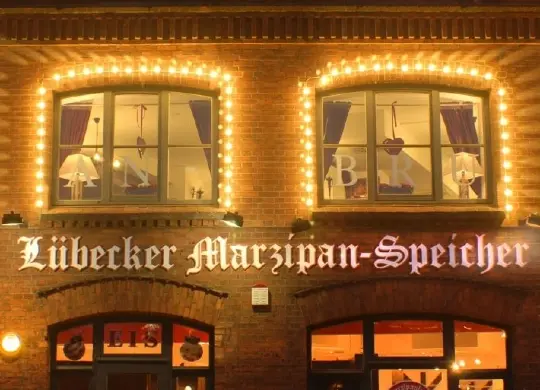 Auf Klassenfahrt mit HEROLÉ: Marzipan-Speicher in Lübeck