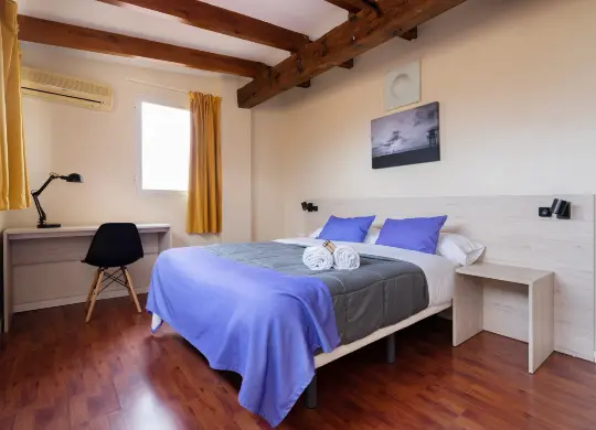Auf Klassenfahrt mit HEROLÉ: Doppelzimmer im Purple Nest Hostel in Valencia
