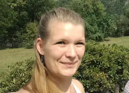 Auf Klassenfahrt mit HEROLÉ: Reiseexpertin Melanie in der Sächsischen Schweiz