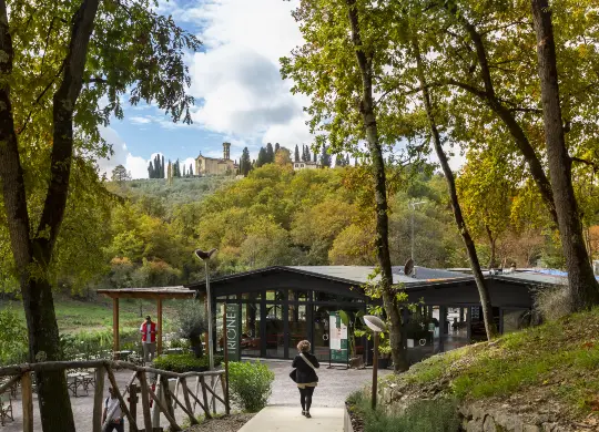 Auf Klassenfahrt mit HEROLÉ: Restaurantbereich im hu Firenze Certosa Camping bei Florenz