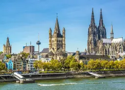 rheinpanorama Auf Klassenfahrt mit HEROLÉ: Blick auf das Rheinpanormala in Köln