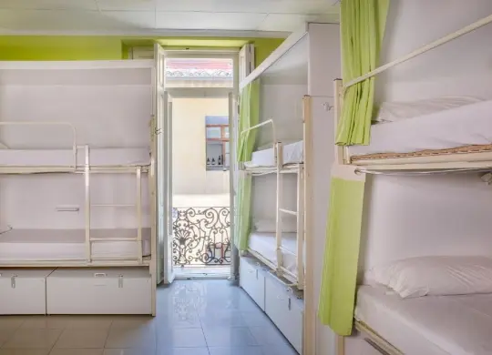 Auf Klassenfahrt mit HEROLÉ: Mehrbettzimmer im River Hostel in Valencia