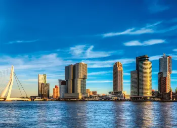 Rotterdam Auf Klassenfahrt mit HEROLÉ: die Skyline von Rotterdam