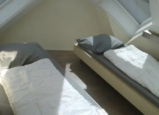 Stayokay Mehrbettzimmer in Rotterdam Auf Klassenfahrt mit HEROLÉ: ein Mehrbettzimmer in Rotterdam