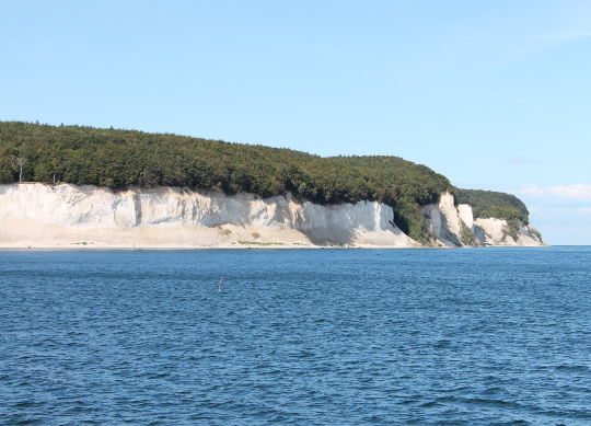 Klassenfahrten Rügen - Königsstuhl Klassenfahrten Rügen - Blick auf den Königsstuhl, die berühmteste Kreidefelsformation der Stubbenkammer im Nationalpark Jasmund