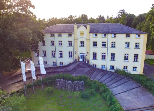 Auf Klassenfahrt mit HEROLÉ: Außenansicht Schloss gadow in der Prignitz