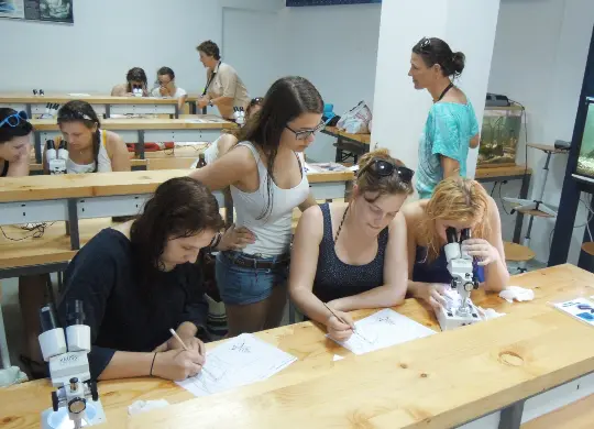 Auf Klassenfahrt mit HEROL&Eacute;: In Istrien erwarten die Sch&uuml;ler spannende Workshops.