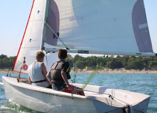 Auf Klassenfahrt mit HEROLÉ: Segelkurs in Venetien