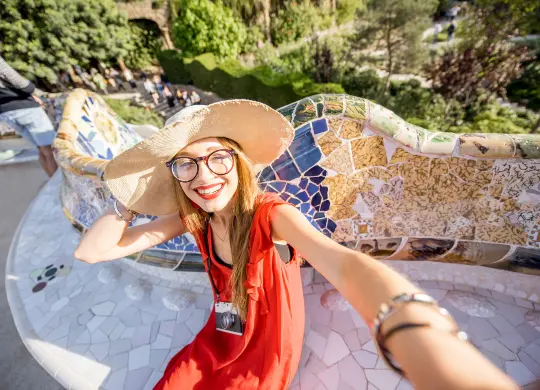 Auf Klassenfahrt mit HEROLÉ: Selfie im Park Güell Barcelona