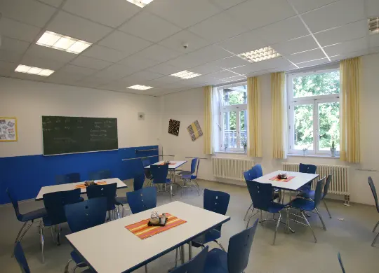 Seminarraum der Jugendherberge Stade / Nordsee Auf Klassenfahrt mit HEROLÉ: Seminarraum der Jugendherberge Stade / Nordsee