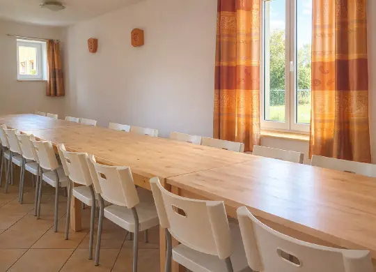 Auf Klassenfahrt mit HEROLÉ: Essensraum Sommerhof Granzow Mecklenburger Seen