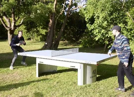 Auf Klassenfahrt mit HEROLÉ: Tischtennisplatte Sommerhof Granzow Mecklenburger Seen