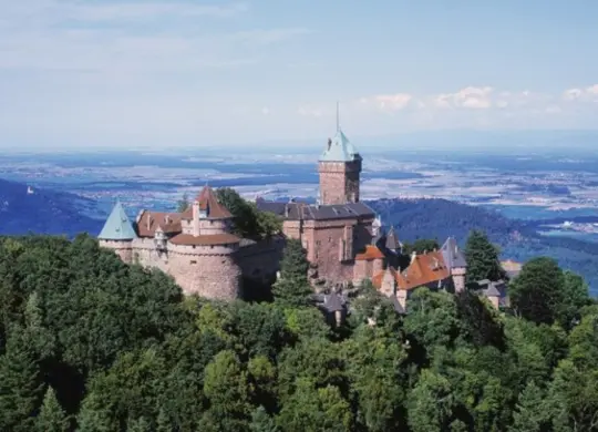 Auf Klassenfahrt mit HEROLÉ: Straßburg Hochkönigsburg! Blick über das Elsass bis in die Vogesen.