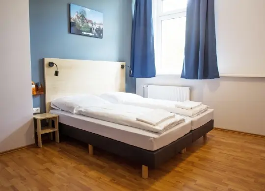 Auf Klassenfahrt mit HEROLÉ: A&O Hostel Doppelzimmer in Stuttgart.