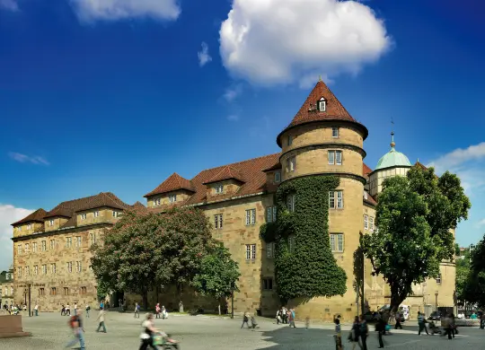 Auf Klassenfahrt mit HEROLÉ: Altes Schloss in Stuttgart.