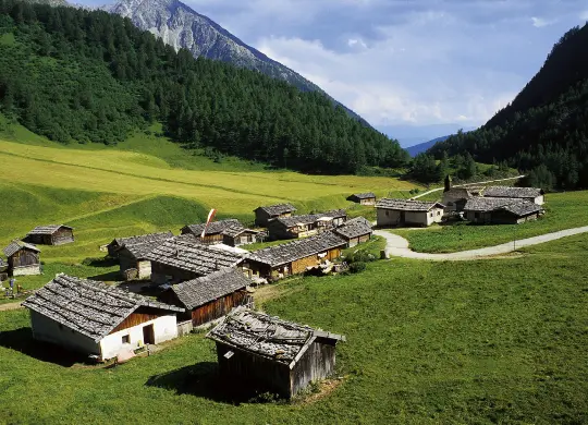 Auf Klassenfahrt mit HEROLÉ: Bergdorf in Südtirol.
