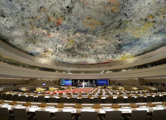 TEDx Place des Nations in den Räumen der UNO in Genf Auf Klassenfahrt mit HEROLÉ: Besuchen Sie den TEDx Place des Nations in den Räumen der UNO in Genf.