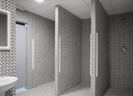 Auf Klassenfahrt mit HEROLÉ: Moderne Gemeinschaftsduschen im River Hostel in Valencia