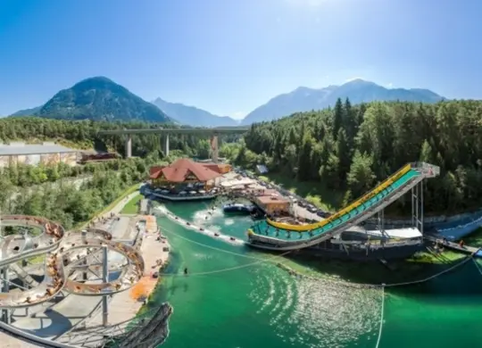 Auf Klassenfahrt mit HEROLÉ: Water Area im Area 47 in Tirol.