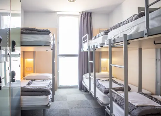 Urbany Hostel in Barcelona Auf Klassenfahrt mit HEROLÉ: Mehrbettzimmer im Urbany Hostel in Barcelona