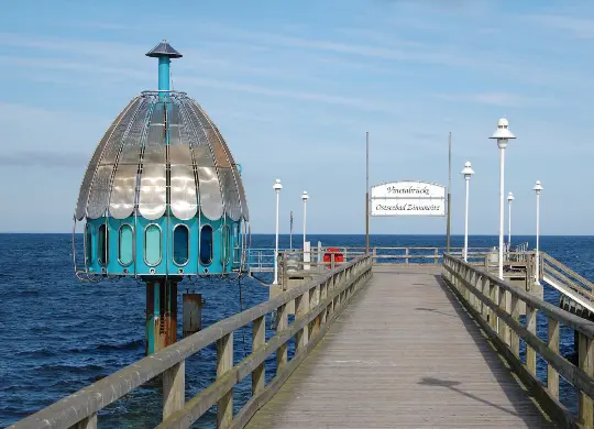 Auf Klassenfahrt mit HEROLÉ: Nutzen Sie die Chance in Zinnowitz mit der Tauchgondel unter Wasser zu tauchen an der Ostsee