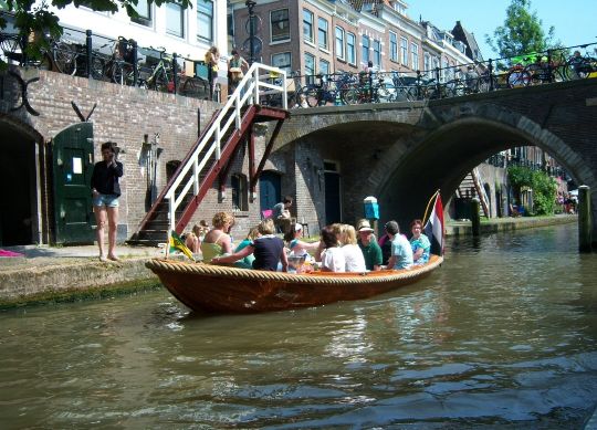 Grachtenfahrt in Utrecht Auf Klassenfahrt mit HEROLÉ: Grachtenfahrt in Utrecht.