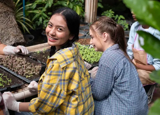 uzinzo Förderprogramm "Mission: Schule gestaltet Zukunft" Jetzt Projekt einreichen und für das Förderprogramm "Mission: Schule gestaltet Zukunft" bewerben!