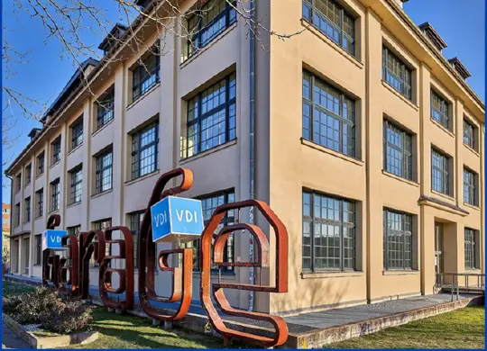 Auf Klassenfahrt mit HEROLÉ: Zu Besuch bei der VDI GaraGe