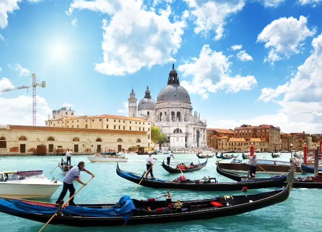 Klassenfahrt nach Venedig Auf Klassenfahrt mit HEROLÉ: Klassenfahrt nach Venedig.