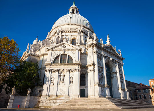 Santa Maria della Salute in Venedig Auf Klassenfahrt mit HEROLÉ: Santa Maria della Salute in Venedig.