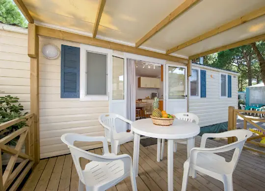 Auf Klassenfahrt mit HEROLÉ: Camping Cavallino (Zimmerbeispiel) in Cavallino in Venetien.