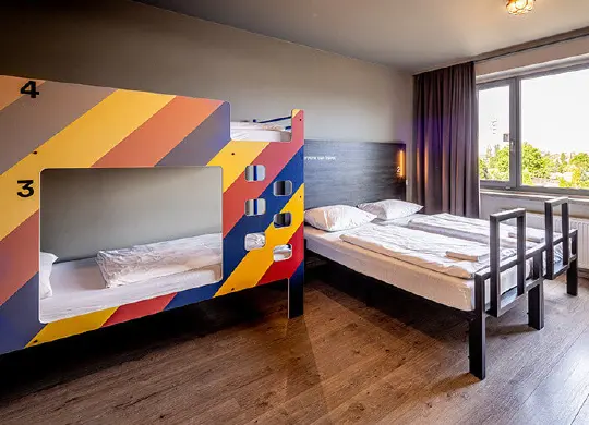 Auf Klassenfahrt mit HEROLÉ: Vierbettzimmer im a&o Hostel Weimar