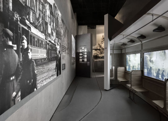 Museum POLIN (Holocaust Galerie) in Warschau Auf Klassenfahrt mit HEROLÉ: Warschau in Warschau