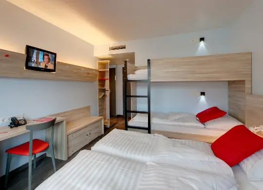 Auf Klassenfahrt mit HEROLÉ: Zimmerbeispiel im Hotel Meininger Franz in Wien