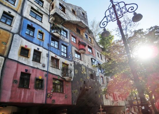 Hundertwasserhaus in Wien Auf Klassenfahrt mit HEROLÉ: Hundertwasserhaus in Wien.