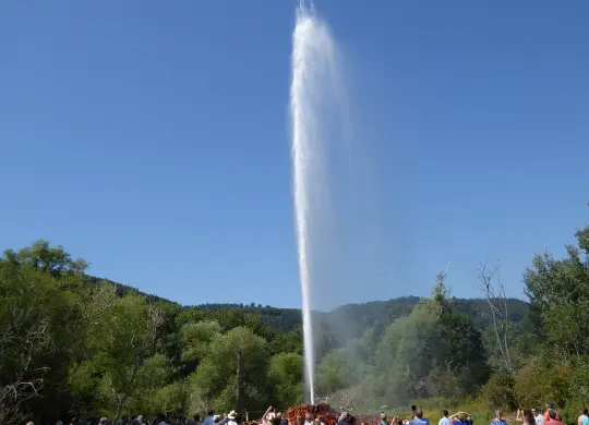 Auf Klassenfahrt mit HEROLÉ: Workshop "Den Geysir entdecken" in Andernach / Eifel