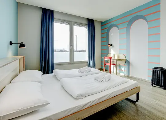 Zimmer für die Begleitpersonen im MEININGER Hotel Venezia Mestre in Venedig Auf Klassenfahrt mit HEROLÉ: Zimmer für die Begleitpersonen im MEININGER Hotel Venezia Mestre in Venedig