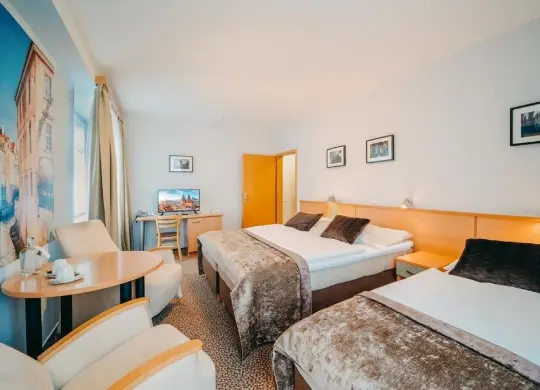 Auf Klassenfahrt mit HEROLÉ: Zimmerbeispiel im 4-Sterne-Hotel Colorfactory (EX Extol Inn)