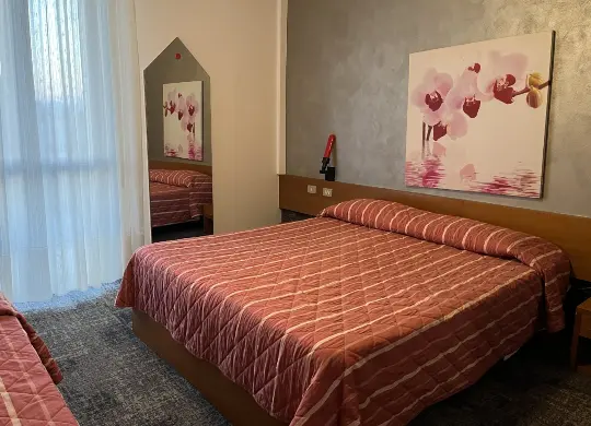 Auf Klassenfahrt mit HEROLÉ: Zimmerbeispiel im Hotel Azzurra - Gardasee