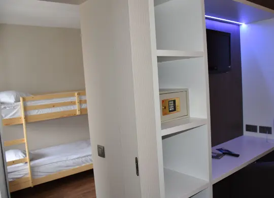 Zimmerbeispiel im Hotel Royal Astrid Auf Klassenfahrt mit HEROLÉ: Zimmeraufteilung im Hotel Royal Astrid an der Flämischen Nordseeküste