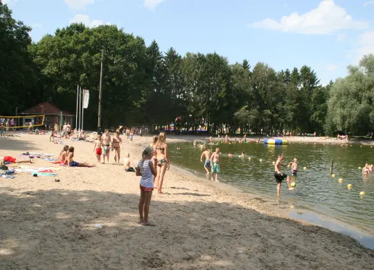 Auf Klassenfahrt mit HEROLÉ: Schüler am Badesee im Heinopark in Zwolle