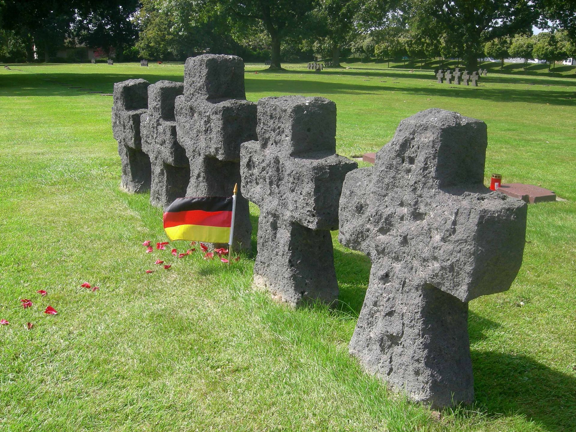 Cimetiere allemand La Cambe (c) C.Guibert CRT-(c) C. GUIBERT