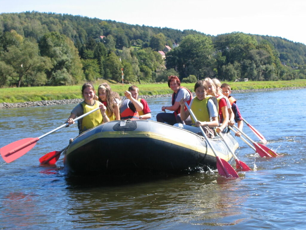 Die elbe während einer Kanu-Tour kennenlernen