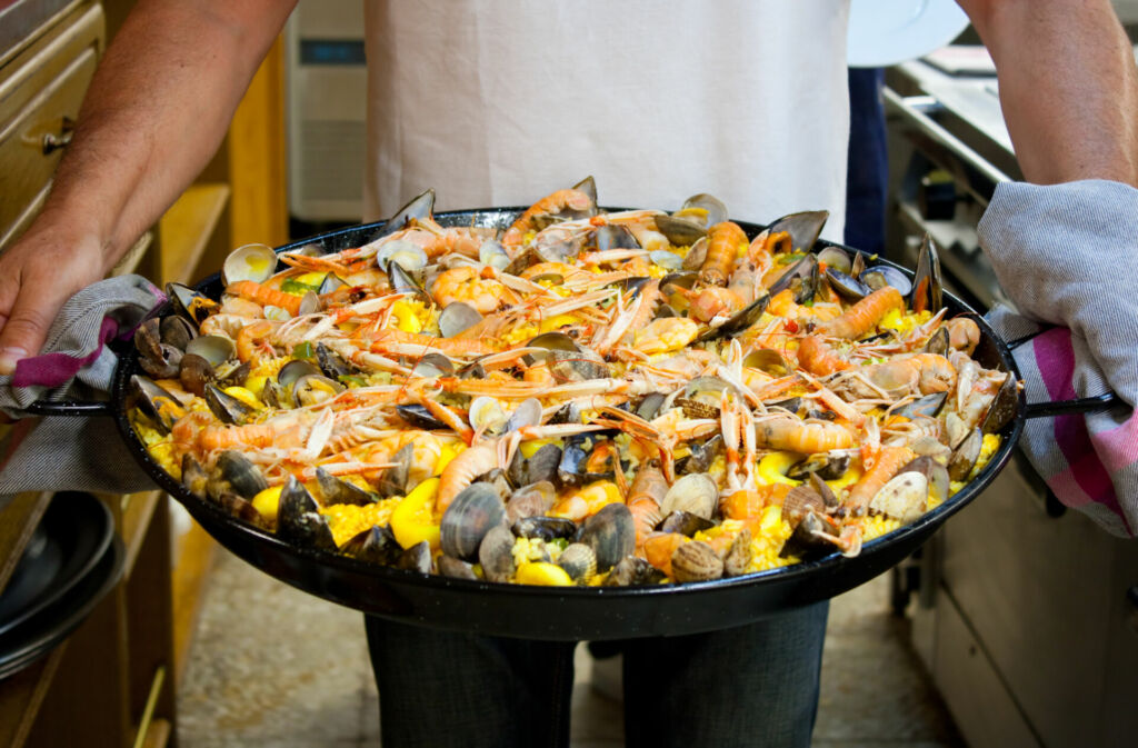 Kulinarische Spezialität Paella