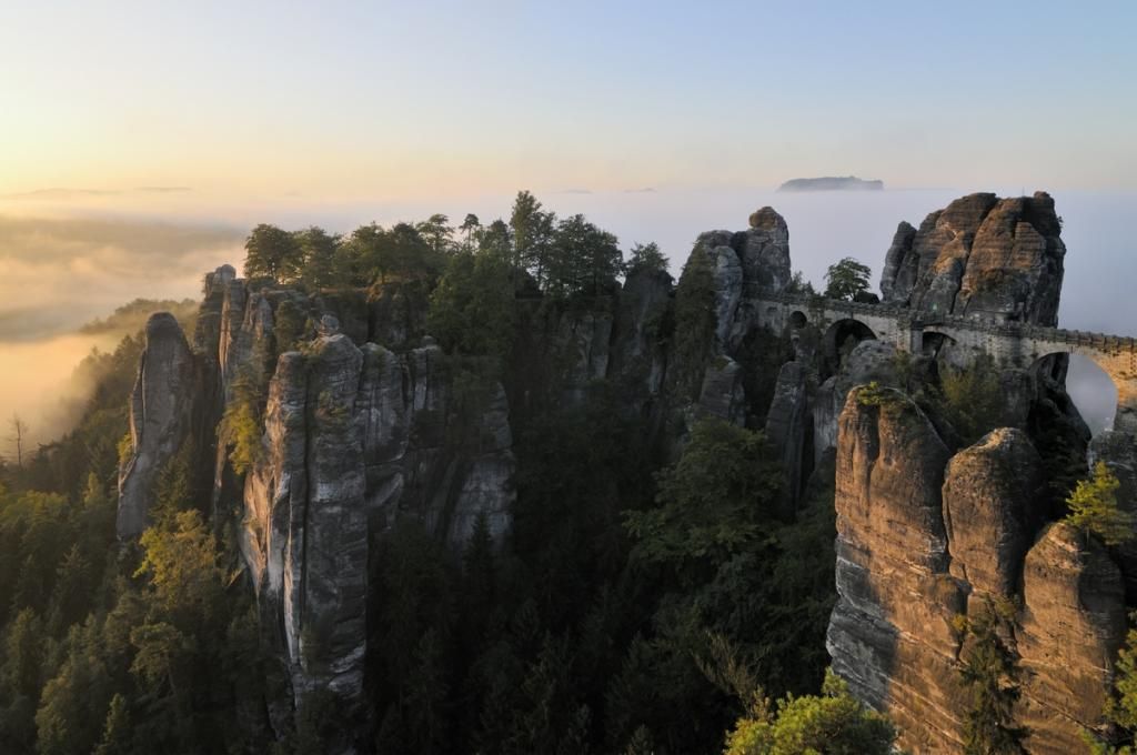 Abenteuer pur! Die Sächsische Schweiz ist als Ausflugsziel gerade für jüngere Schüler sehr gut geeignet.